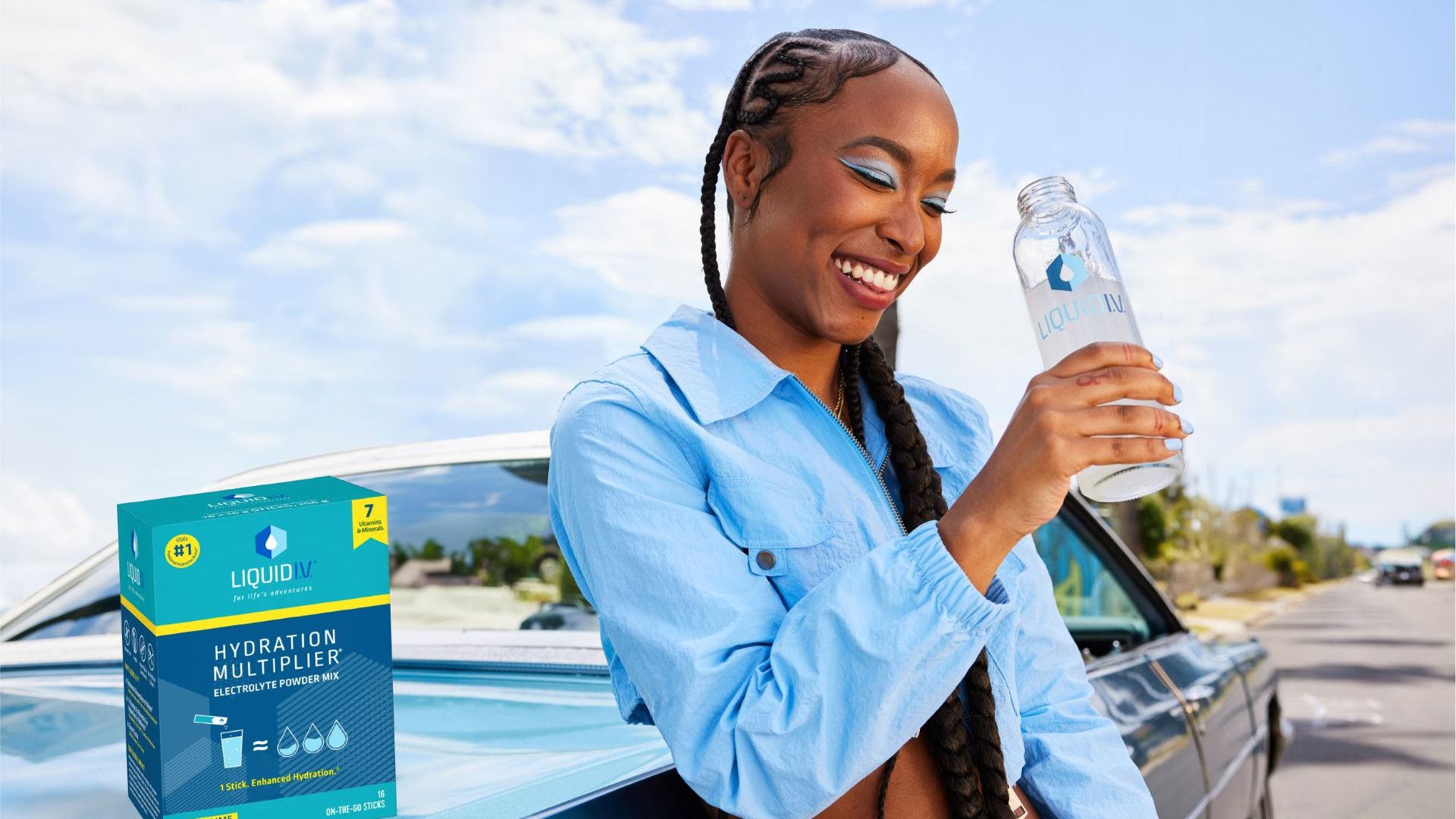 Liquid iv community pack in use