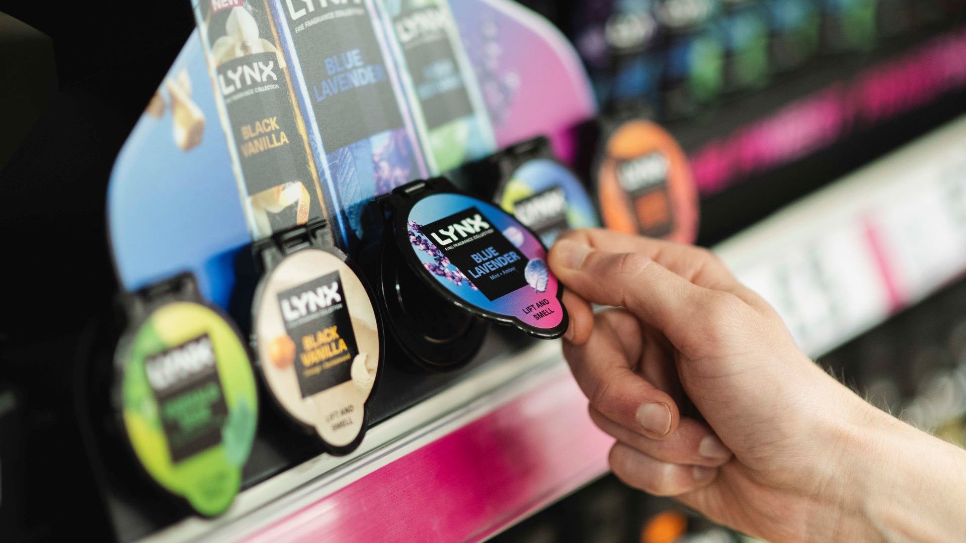 Close-up of a Lynx Lift and Smell.